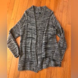 Nic and Zoe sweater size large